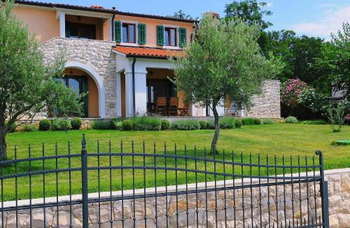 Stanisovi Villa | Villa Marina by Interhome