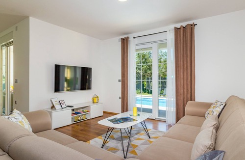 Polje Cepic Villa | Villa Mario with private heated saltwater pool family pet friendly