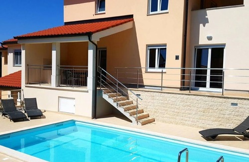 Banjole House | Villa "Marisol" mit Garten, Grill und Terrasse by Interhome