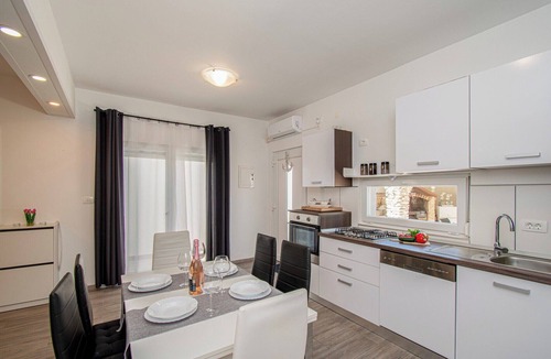 Gajana Villa | Villa Marsel by Istrabook