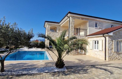 Pinezici Villa | Villa Martina s bazenom,5 soba