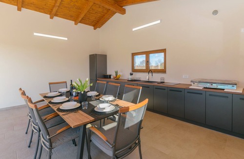 Loborika Villa | Villa Mattuzzi near Pula with large garden, kids playground and whirlpool