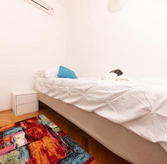 Grohote Villa | Villa Mellifera