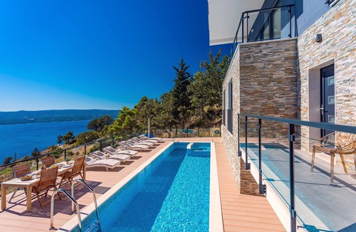 Lokva Rogoznica Villa | Villa Mia with private pool, Whirlpool, gym, sauna, sea views