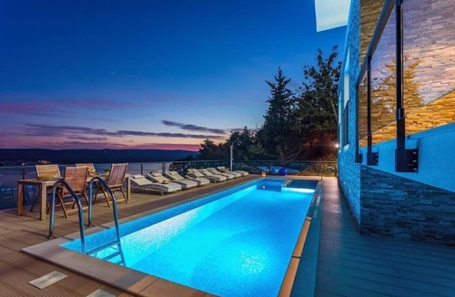 Lokva Rogoznica House | Villa Mia with pool, jacuzzi, fitness room, sauna