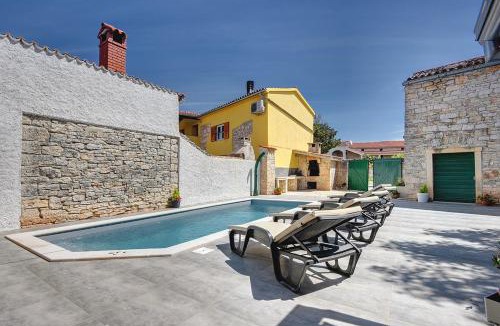 Gajana Villa | Villa Micol