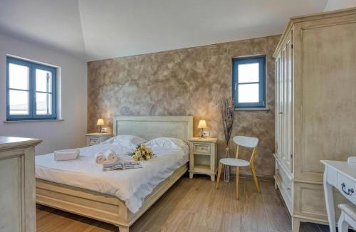 Mali Vareski Apartment | Villa Milo Mali Vareski with Pool - Happy Rentals