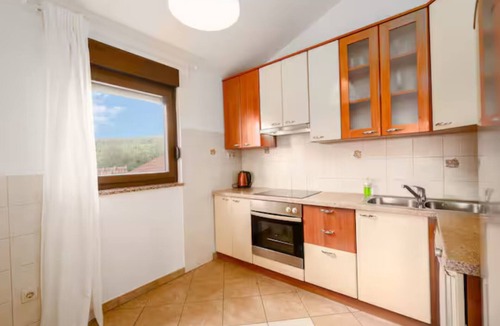 Lovrec Villa | Villa Mima Pool Retreat - Five Bedroom Villa With Pool