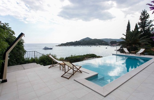 Mlini Apartment | Villa Mirjana - Comfort Studio Apartment with Terrace and Sea View (Cikas)