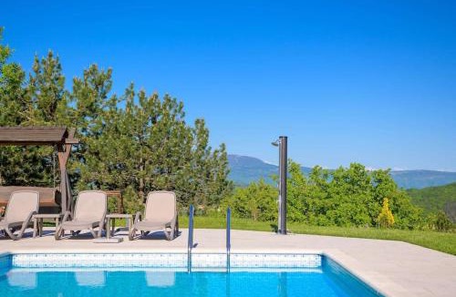Novaki Pazinski Villa | Villa Mirna by Istrialux