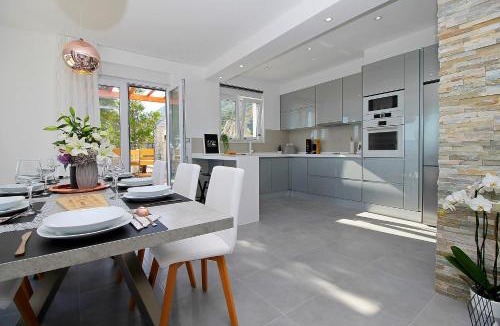 Lokva Rogoznica Villa | Villa MIRNA with heated pool & whirlpool, traditional wine bar, 150m from sea