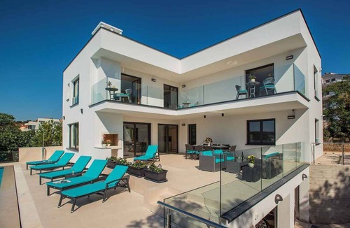 Pjescana Uvala Villa | Villa mit Pool und Meerblick