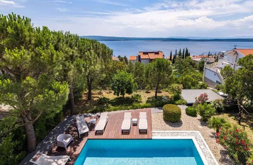 Dramalj Villa | Villa mit Pool und Whirlpool