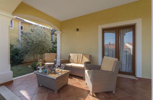 Orbanici House | Villa Monique Istria - Private Pool for 8 Guests