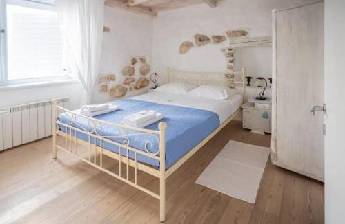 Banjol Villa | Villa Mora