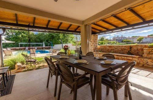 Butkovici Villa | Villa MyKoltrina in Central Istria for 10 persons with with wellness & 72 m2 large pool