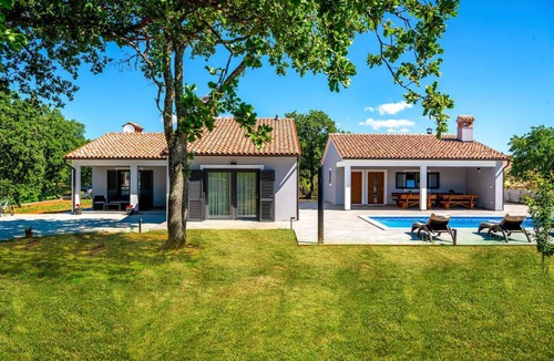 Becici House | Villa Nela