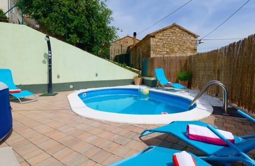 Grabri Villa | Villa Nicolara - Three Bedroom Villa with Pool