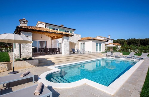 Kavran Villa | Villa Nika - 4 bedroom villa with private pool and kids pool