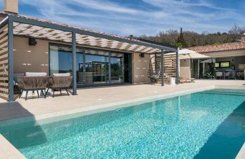 Hum Villa | Villa Noeli