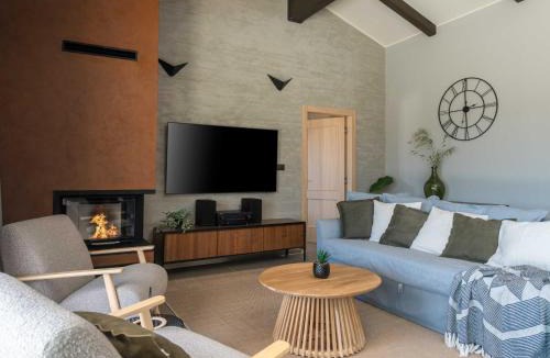 Hum Villa | Villa Noeli with Swimming Pool