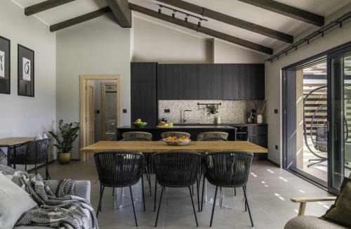 Hum Villa | Villa Noeli with Swimming Pool
