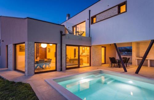 Peruski Villa | Villa Ogradina near Pula with sea view for 5 persons only 3 km from the Beach