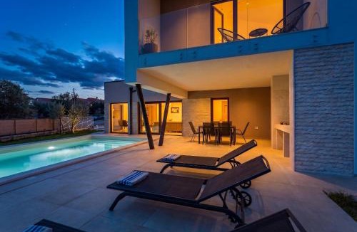 Peruski Villa | Villa Ogradina near Pula with sea view for 5 persons only 3 km from the Beach