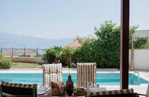 Splitska Villa | Villa Oleander by Domus Mirus: 3BR, Rooftop Cinema, Private Pool, 500m to beach