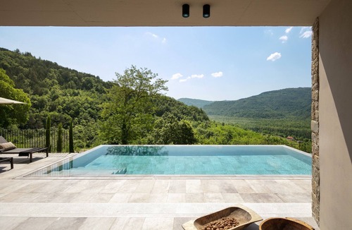 Sveti Bartol Villa | Villa Panorama del Tartufo for 6 people in Central Istria with spa & truffle hunting experience