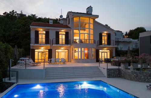 Pobri Villa | Villa Piano with Stunning View, heated outdoor pool & gaming room
