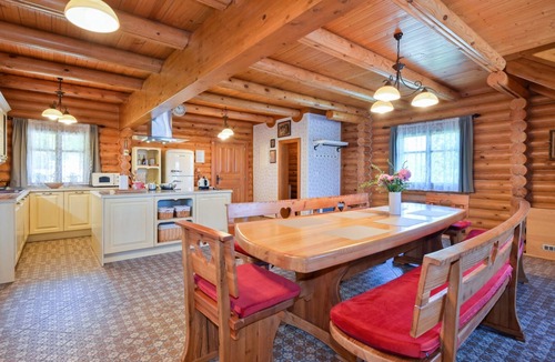 Veliko Trgovisce Villa | Villa Pine Log by Villas Guide