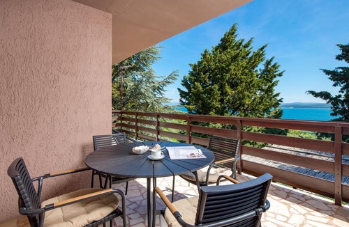 Jadranovo House | Villa Pinia Holiday home with a pool