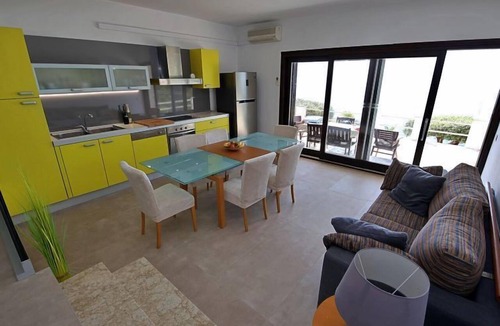 Okrug Gornji Apartment | Villa Pinia by Interhome