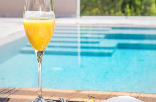 Rozat Villa | Villa Ritz DaySpa - 5 star villa with a pool, spa with a Jacuzzi and sauna, gym and e-bikes by MyWaycation