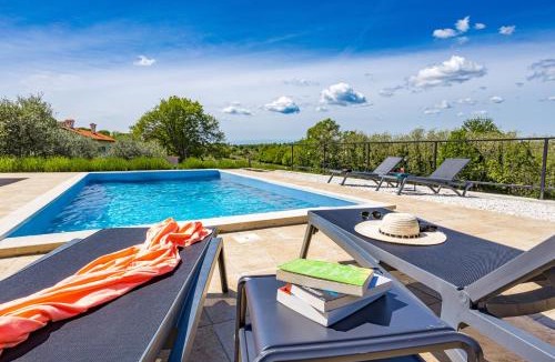 Puntera Villa | Villa Rok with Private Pool & Sunset Views near Pula