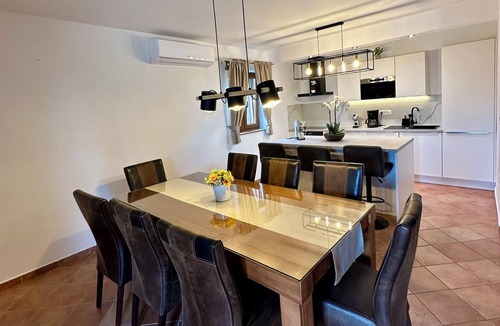Martinski Villa | Villa San Martino for 8 with private heated pool!