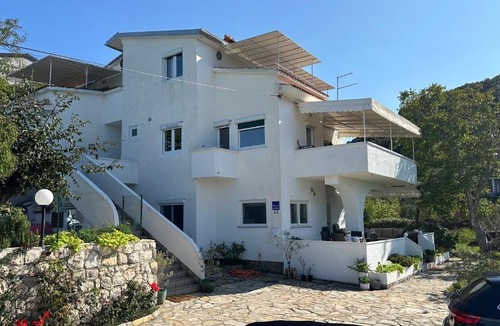 Kampor Apartment | Villa Saranda