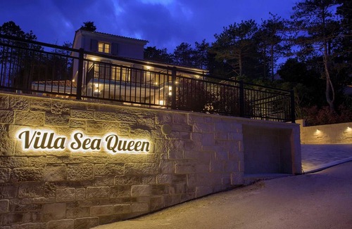 Silo Villa | Villa Sea Queen with heated pool and Seaview