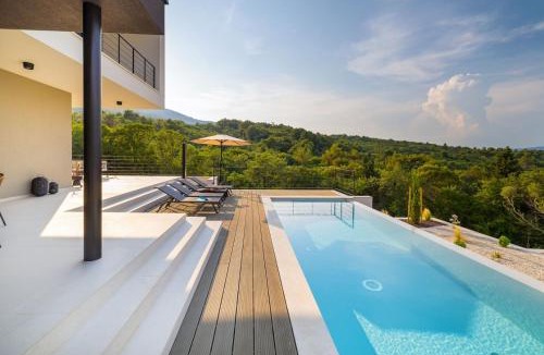 Drenje Villa | Villa Serenis by Villsy