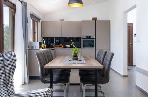 Mali Vareski Villa | Villa Silentio with Jacuzzi and Pool