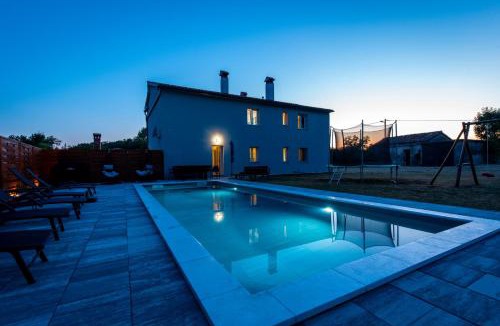 Sumber House | Villa Slivari