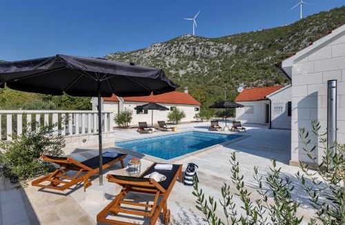 Seoca Villa | Villa Smokva and Višnja - Resort Moja Stina