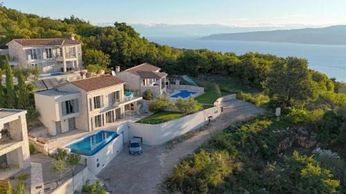 Ripenda Kosi House | Villa Soleil in peaceful location with a sea view