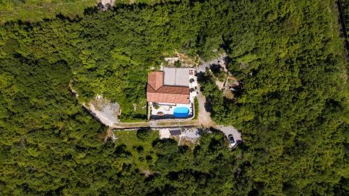 Grizane Villa | Villa Toscana - Charming stone Villa with private pool & garden