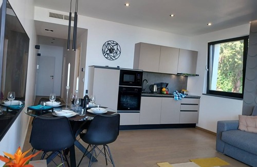 Sarsoni Villa | Villa V relaxes next to the beach swimming pool 10 min from Opatija and Rijeka
