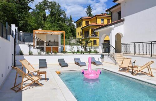 Veprinac Villa | Villa Verde Blu - private heated pool and billiard