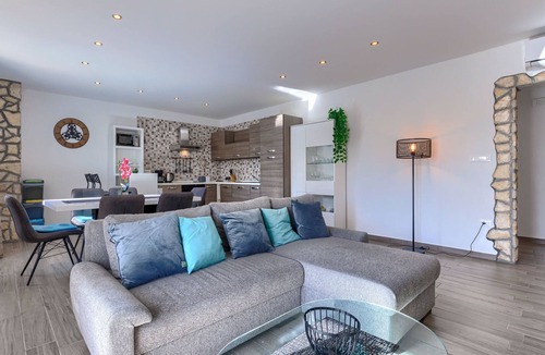 Gondolici House | Villa Veronica by Interhome