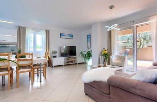 Loborika House | Villa Vesna by Interhome