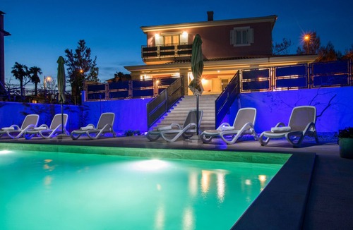Vinez Ski Chalet | Villa Violetta up to 8 People with private Pool - at labin by 22Estates